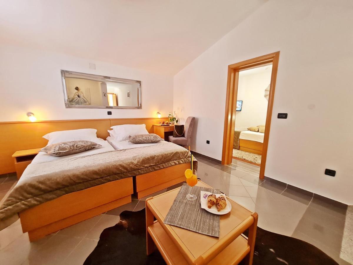 Hotel Sunce ポドストラナ エクステリア 写真