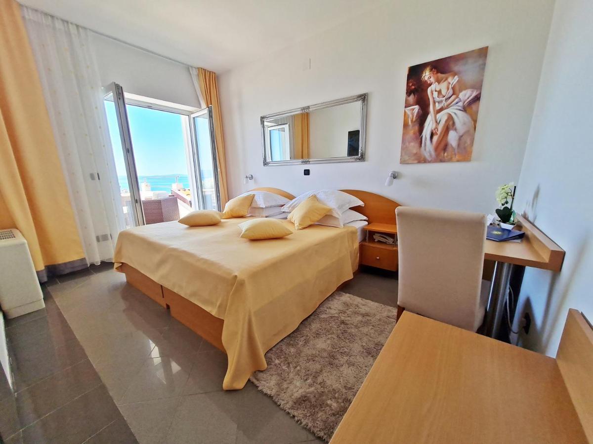Hotel Sunce ポドストラナ エクステリア 写真