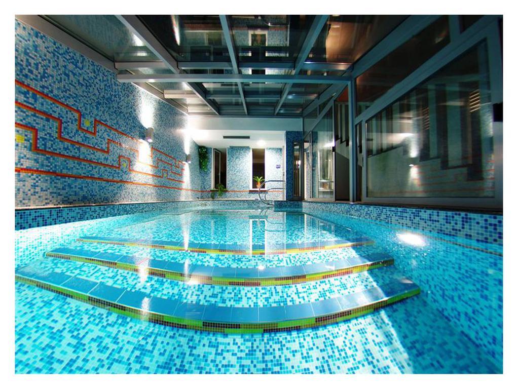 Hotel Sunce ポドストラナ エクステリア 写真